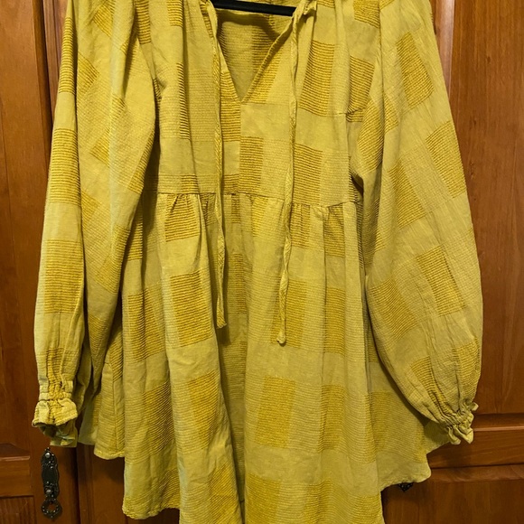 Yellow Patterned‎ Long-Sleeve Blouse - Picture 1 of 3